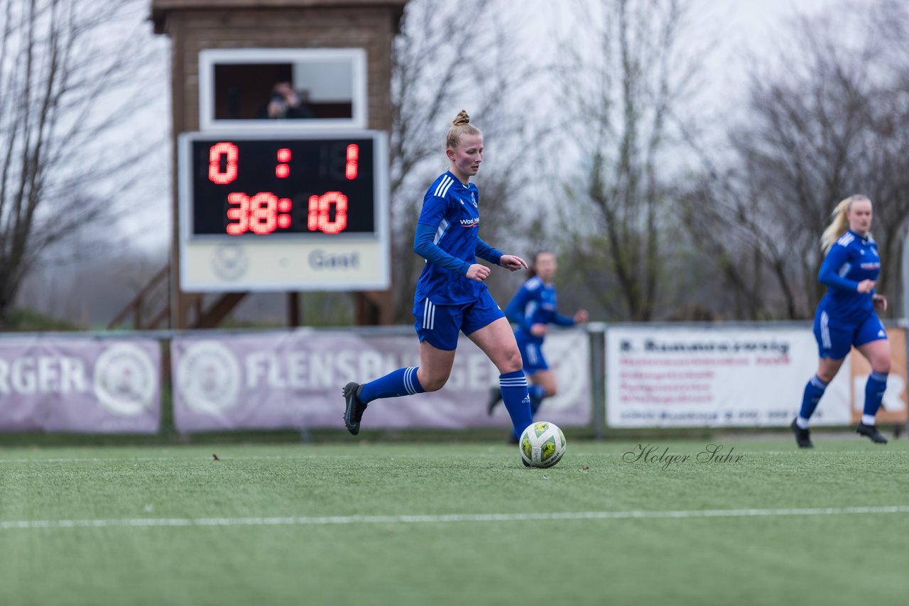 Bild 264 - F SSC Hagen Ahrensburg - SV Frisia Risum-Lindholm : Ergebnis: 1:2